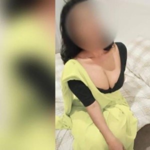 Indian Tamil girl Shindu at Luton Escort in Luton