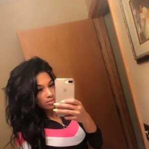 Arinzona Escort in Lowell