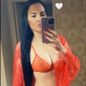 Samira Escort in Newtownabbey