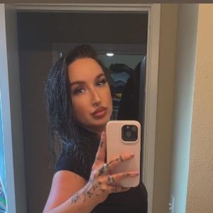 Kenzie Escort in Everett