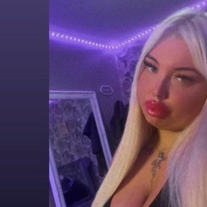 Holly Escort in Manchester