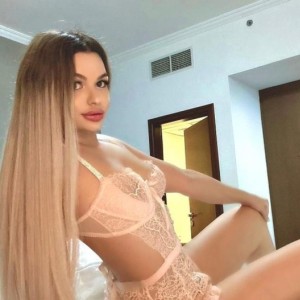 ADELA Escort in Acton