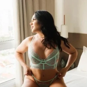 Elizaaa Escort in St. Neots