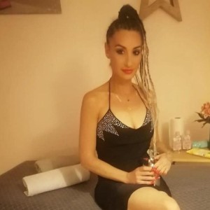 Alexa Escort in Pudsey