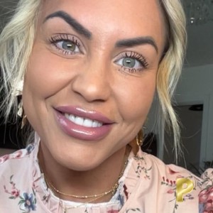 Blondie Escort in Camden