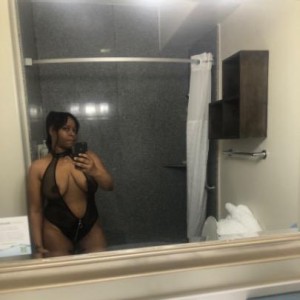 toffee Escort in Palmdale