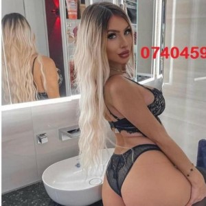 AMY Escort in Carshalton