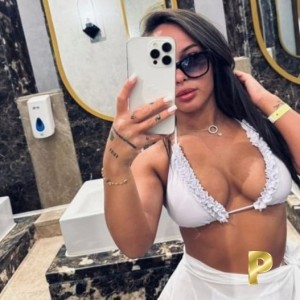 Carla Escort in Gravesend