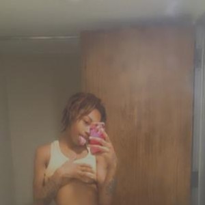 Regina Escort in Newport News