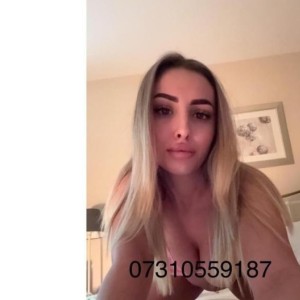 Anne Escort in Camberley