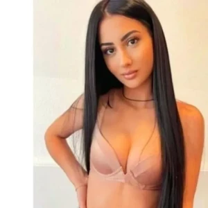 Anna Escort in Motherwell