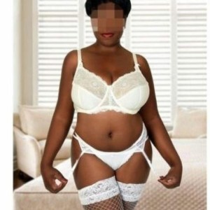 BUSTY,CURVY,SEXY, BLACK SOUTH AFRICAN Escort in London