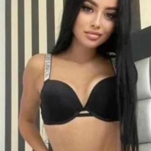 LOLA Escort in Tyldesley