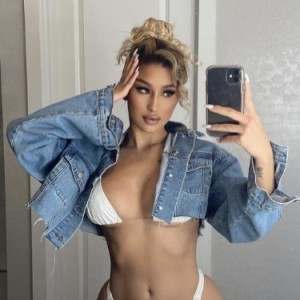 Cynthia Escort in Scarborough