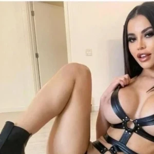 Alice Escort in Bromley