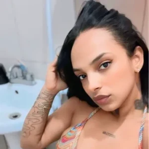 YIYI Escort in Columbus OH