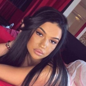 Ramira Escort in Tonypandy