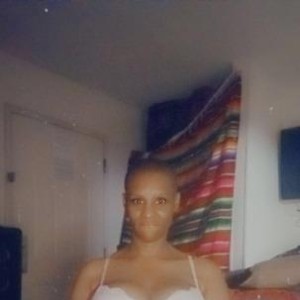 Vickie Escort in Kansas City