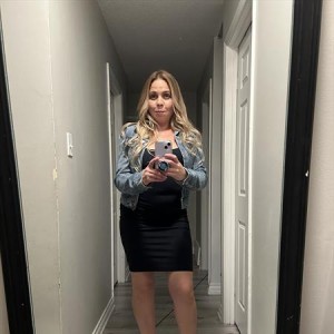 Terri Escort in Edmonton