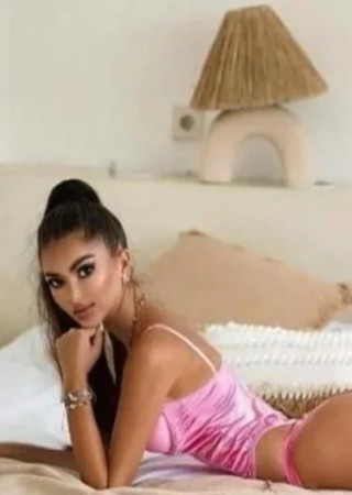 Cleo-26-3548852-photo-1