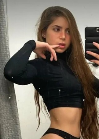 Claire-24-3560214-photo-0