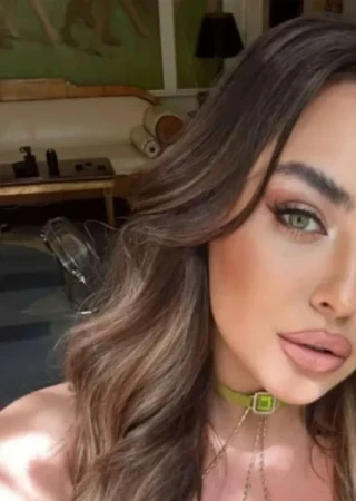 Karina-20-3561884-photo-1