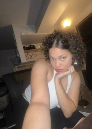 Oakland | Profile ALICIA-24-3549964-photo-1