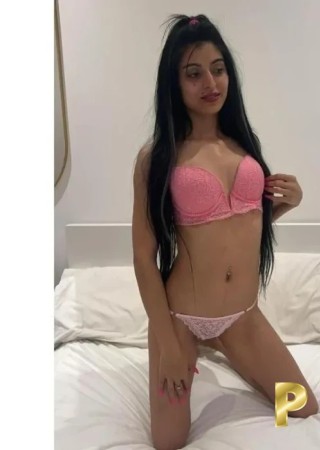 Hackney | Profile Roxy-23-3554974-photo-1