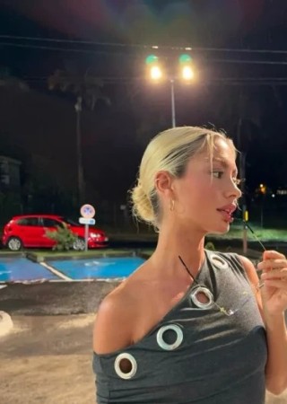 Tiffany-24-3561437-photo-1