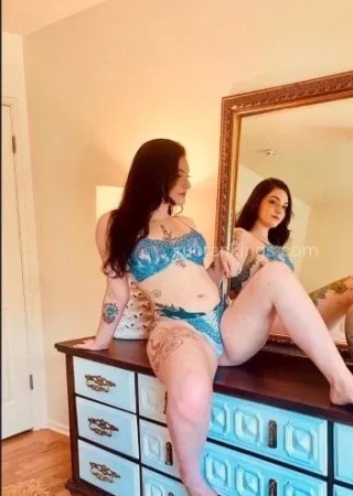 Stacy-26-3560240-photo-1