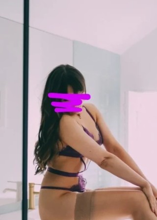 Nina Hyde-37-3561680-photo-6