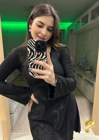 Ashley-26-3561441-photo-1