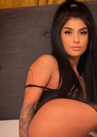 Blackpool | Profile Rebecca-27-3561910-photo-1