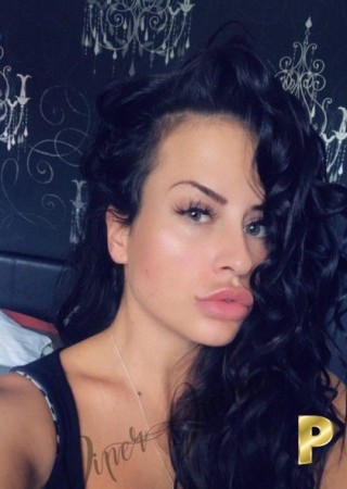 Farmington | Profile MsPiperQuinn-29-3561429-photo-1