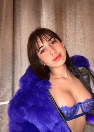 Ashley-21-3561612-photo-1