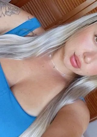 L.Blessing-25-3559973-photo-0