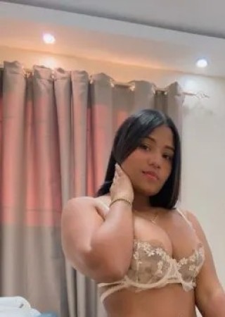 Jennifer-28-3555710-photo-0