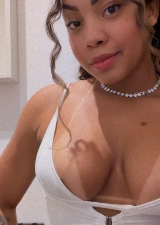 Banstead | Profile Nicole-23-3561834-photo-1