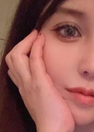 Vivian-24-3546675-photo-0