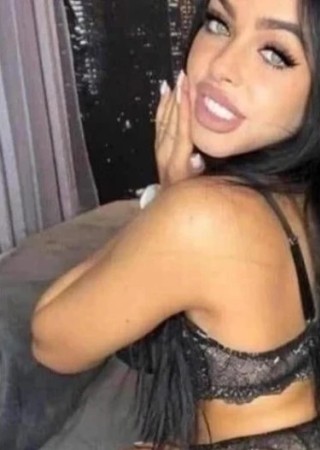 COCO-24-3560561-photo-0