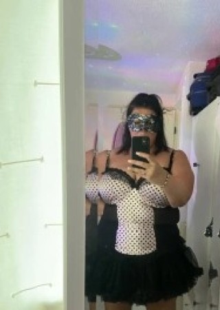 Laceylay-50-3561832-photo-0