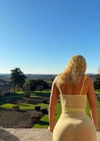 Tiffany-24-3561437-photo-2