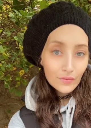 cassidymoon-33-3561430-photo-1