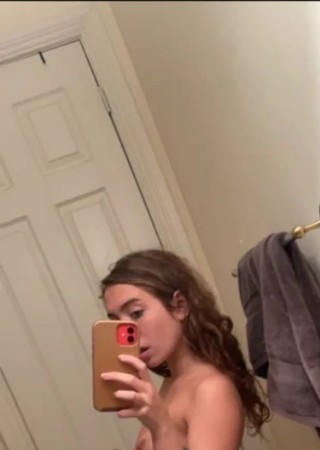 Naughty-23-3560239-photo-0