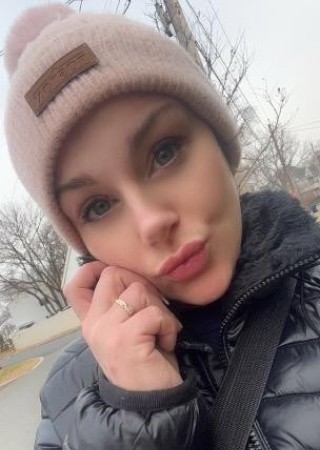 Pretty-27-3554767-photo-3