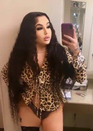 Molly-24-3559810-photo-1