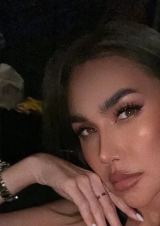 Medford | Profile SAYURI-25-3560416-photo-1