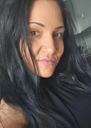 Miss Brat-37-3561672-photo-1