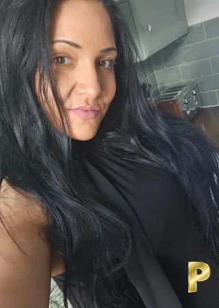 Miss Brat-37-3561672-photo-1