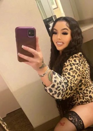 Molly-24-3559810-photo-0